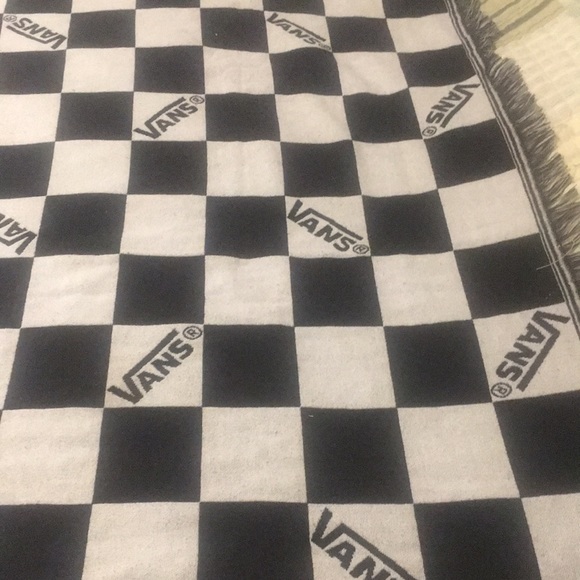 Vans - Picture 6 of 9